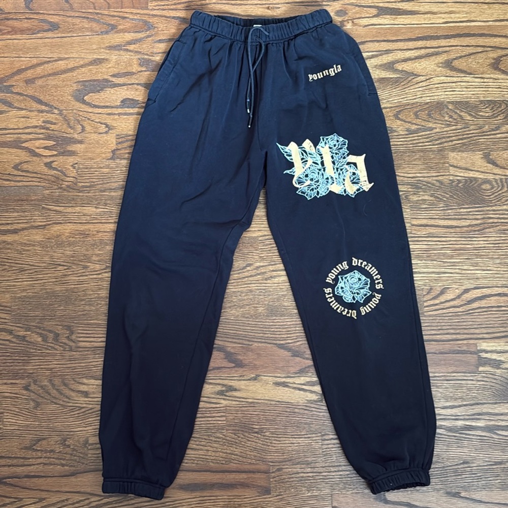 YOUNG LA JOGGER - like new